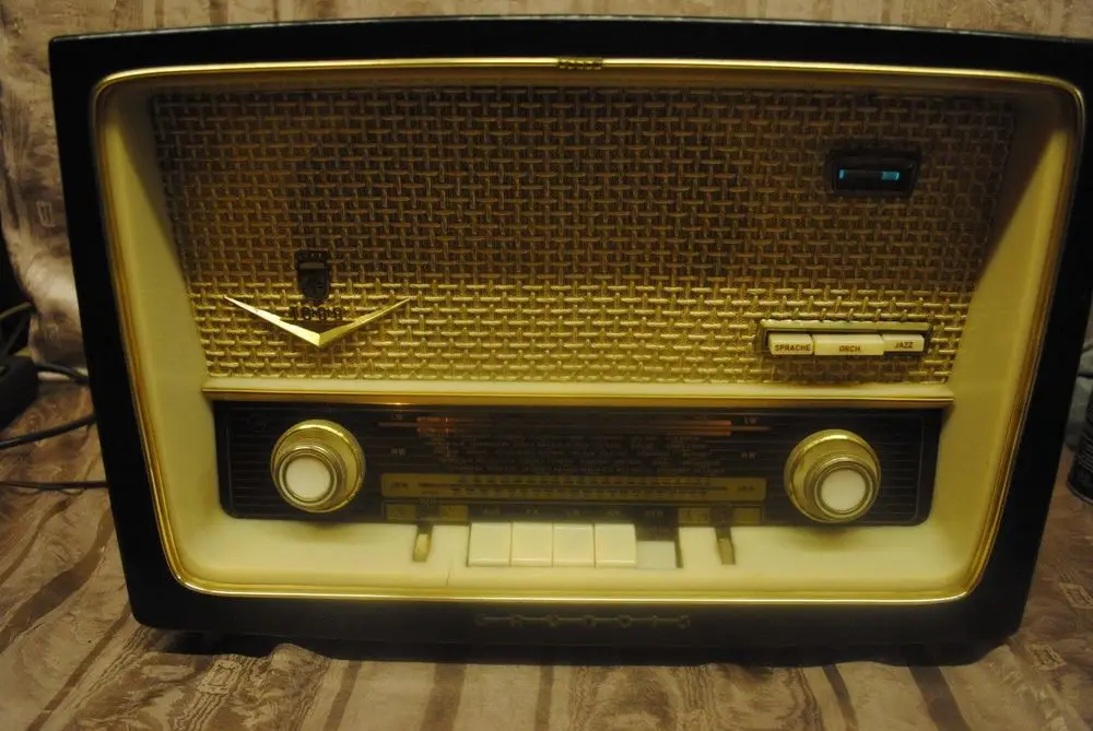 Germany imported Grundig 1088 vintage tube radio antique radio Germany