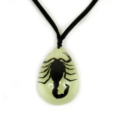 Ed Speldy East NEK212 Leather Necklace - Black Scopion with Glow in The Dark Background (1)