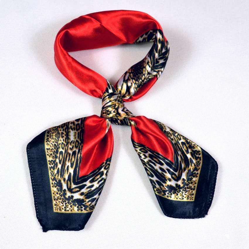 

Autumn Winter Red Leopard Print Polyester Scarves For Ladies New Style Brand Small Square Scarf All-Match Silk Scarf Coffee Pink