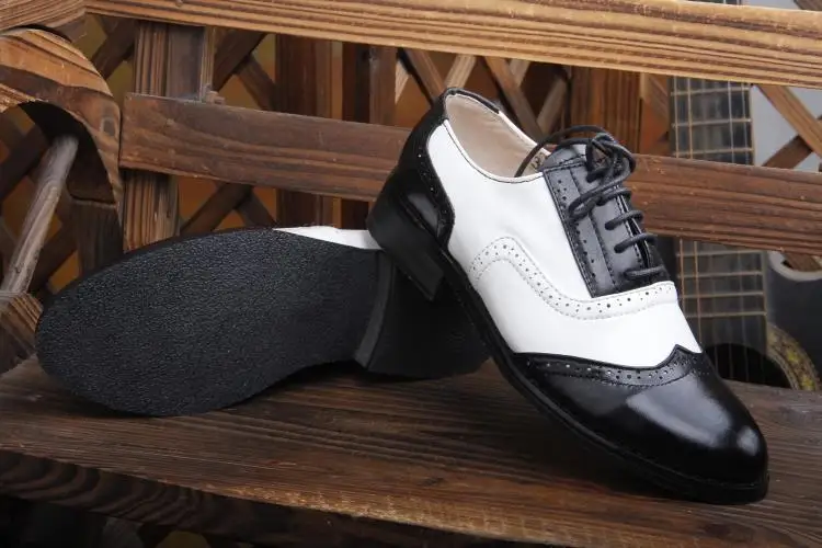 Высококачественные кожаные черно-белые женские туфли-оксфорды с натуральным лицевым покрытием обувь на шнуровке сочетание цветов винтажная обувь из коровьей кожи женская обувь на плоской подошве