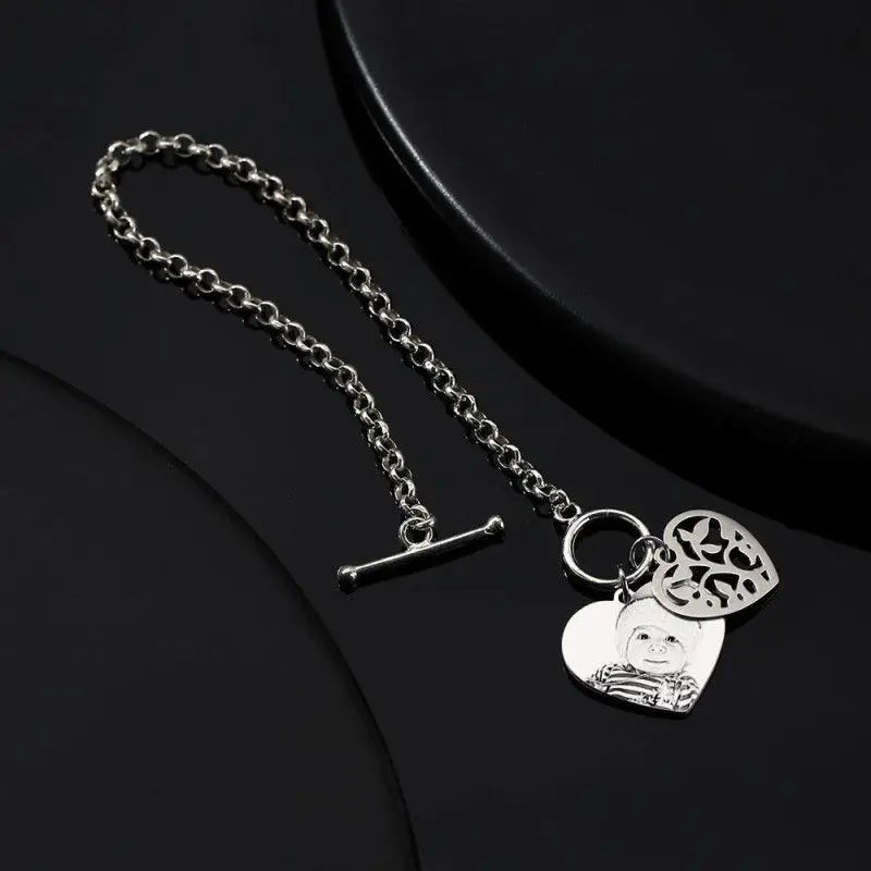 

Women's Photo Engraved Heart Tag Bracelet With Engraving Silver Personalized Custom Design Print on Demand Dropshipping Shopify