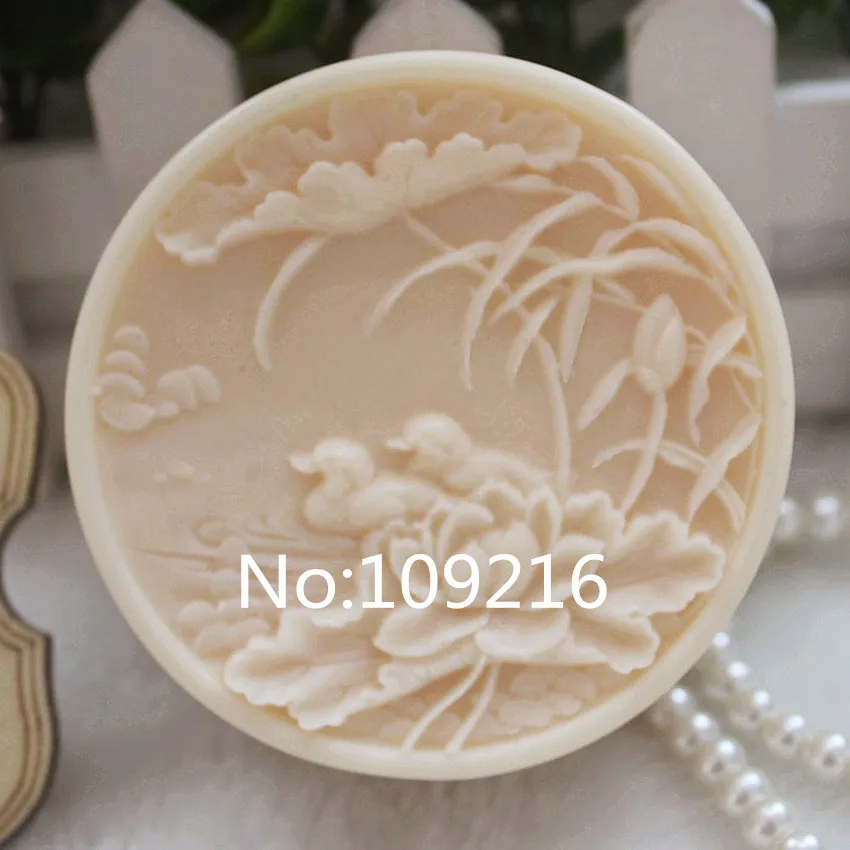 

wholesale!!!1pcs Duck with Lotus Flower(ZX97) Handmade Soap Mold Crafts DIY Silicone Mould