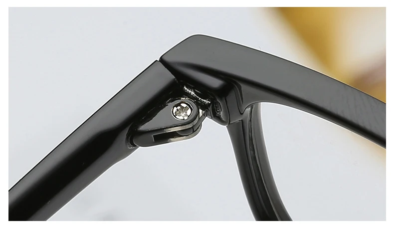 2439e0c02-11_04