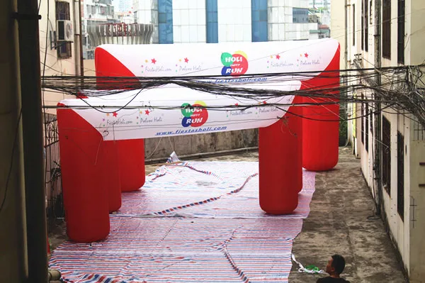 Clearance 6m wide red and white logo printed inflatable arch for advertising 1