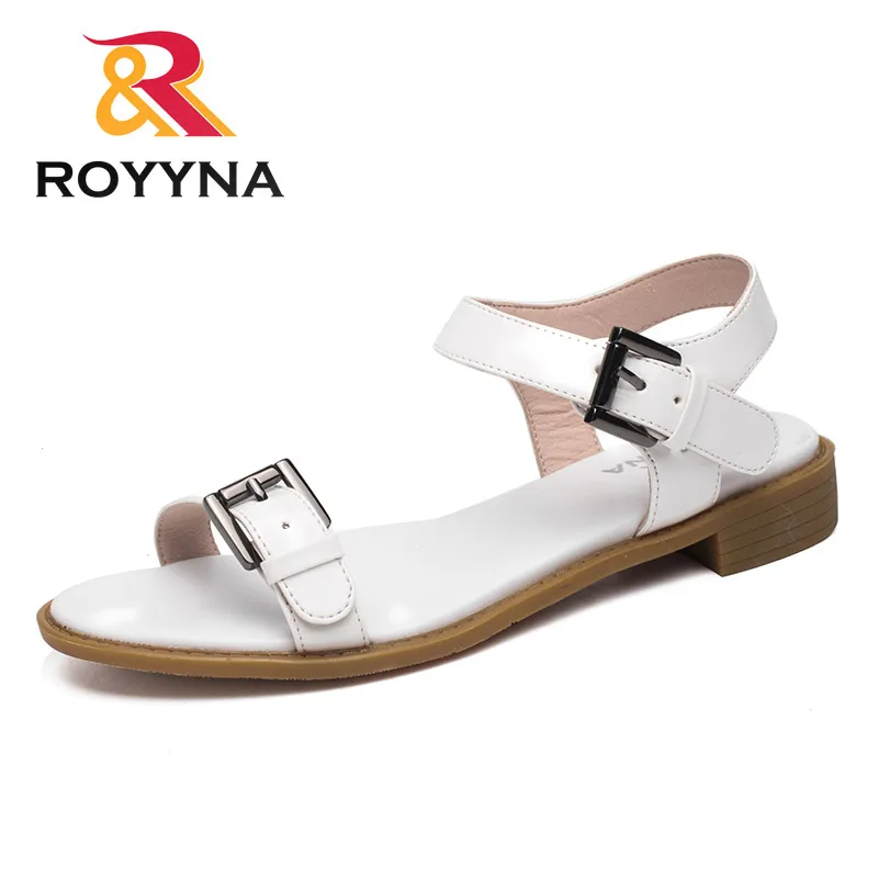 ROYYNA/Новинка; классические стильные женские босоножки; летняя обувь для прогулок; удобные женские шлепанцы; мягкие; Быстрая - Цвет: WHITE
