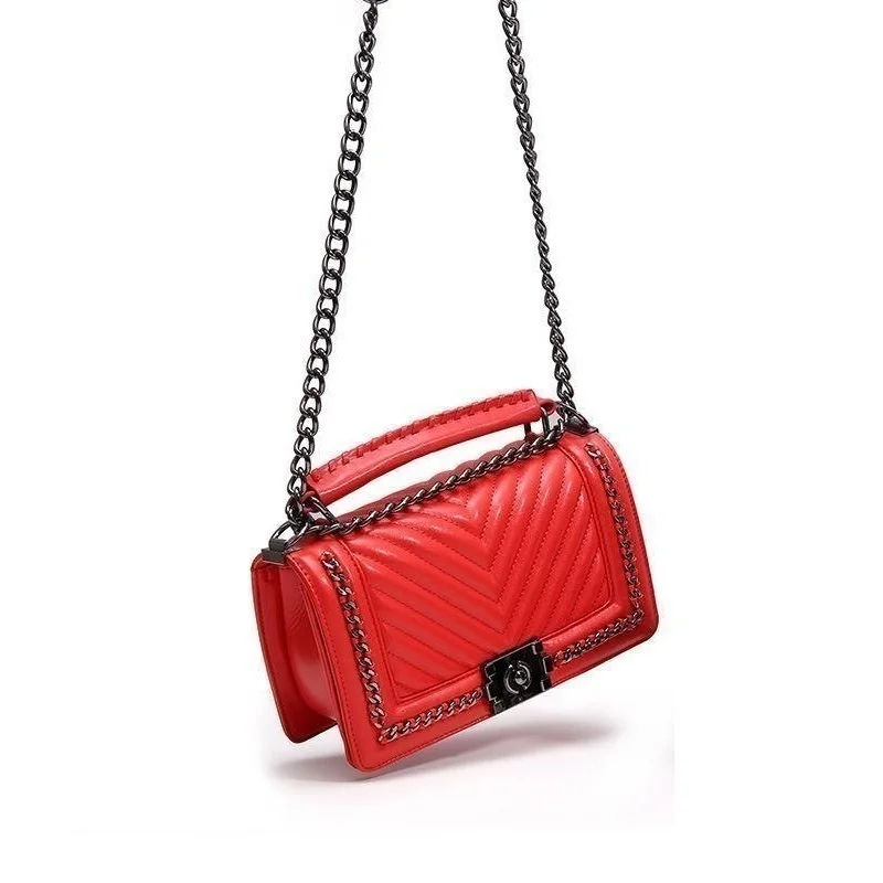 

Perfect# 937 little freaky chain V Shoulder Handbag diagonal lock Bag a small incense trade