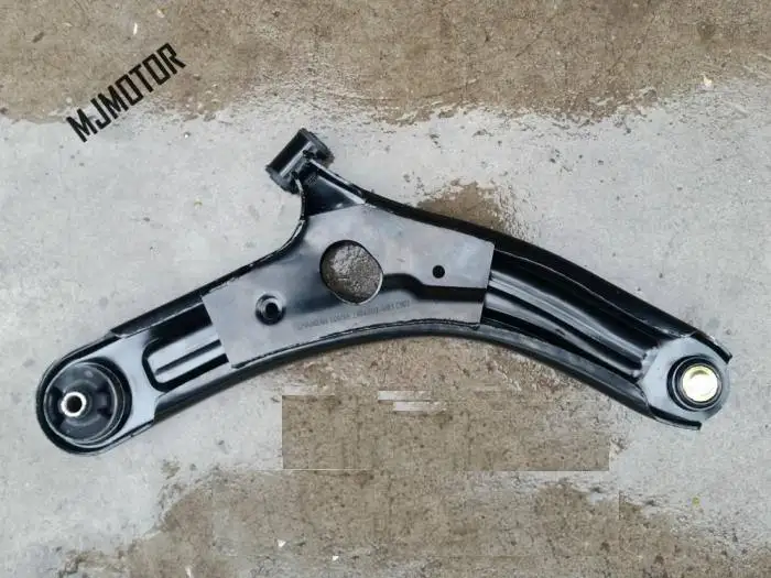 

1pcs Front Control Arm with bushing for Chinese CHANGAN CS35 SUV Auto car motor parts S101049-2100