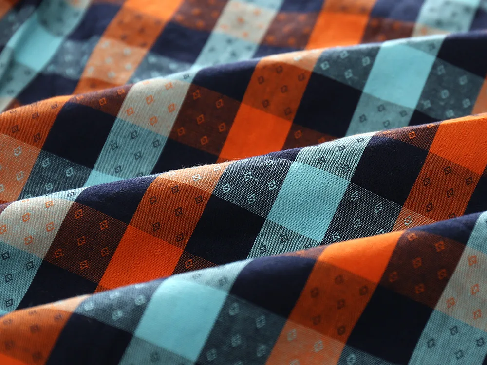 4582823706_2068599042