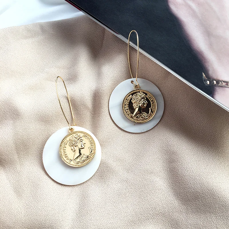 

2019 Punk Gold Color Portrait Coin Drop Earring for Women White Circle Imitation Shell Earring Statement Brincos Party Jewelry