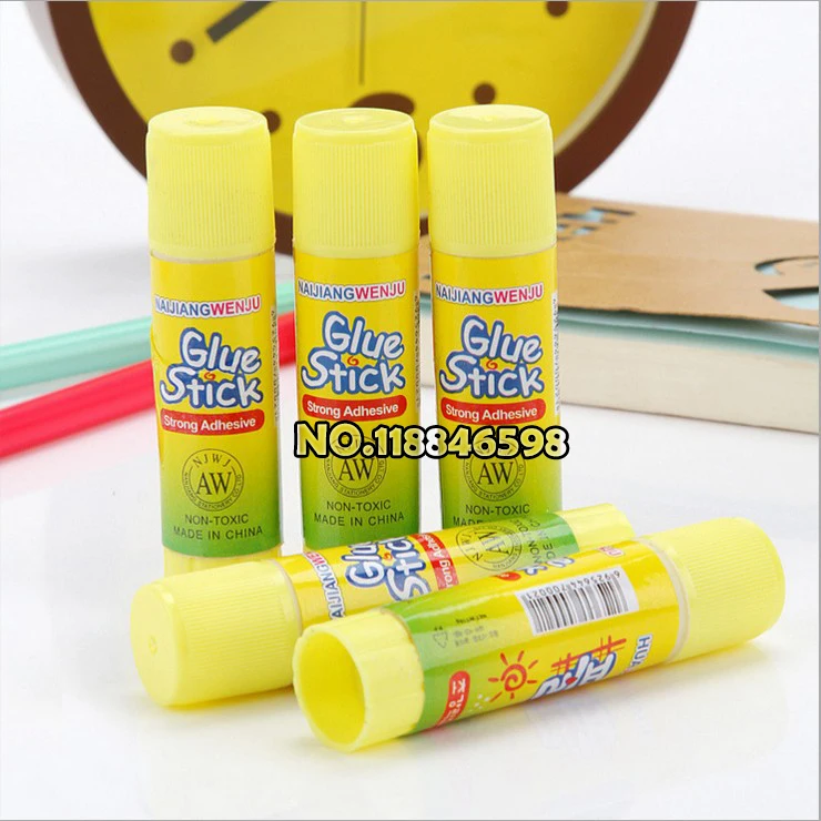 5Pcs / Lot Non toxic Strong Adhesion Solid Glue Stick 7.7x2cm High