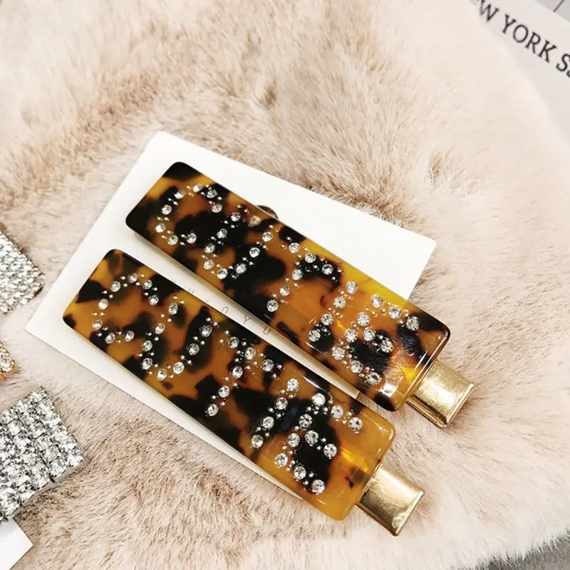 

Women Korean Style Metal Alloy Hairgrip Geometric Rectangle Shape Vintage Duckbill Hair Clip Glitter Rhinestone Letters Retro