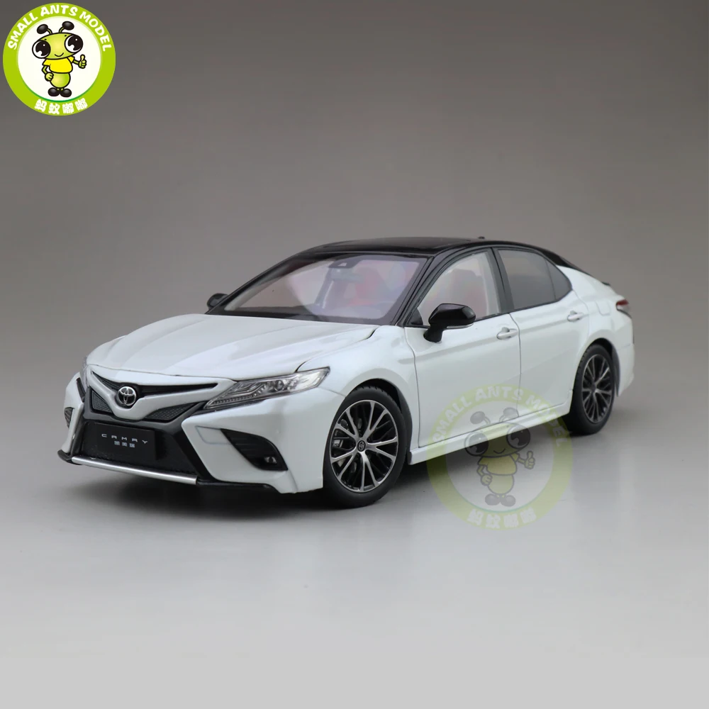 Новинка 1/18, Спортивная модель автомобиля Camry 8-го поколения, игрушки для детей, коллекция подарков, белый с черным верхом