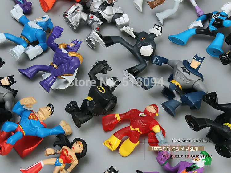 Free Shipping DC Comics Superheroes Batman The Joker Superman Wonder Woman Mini PVC Action Figure T