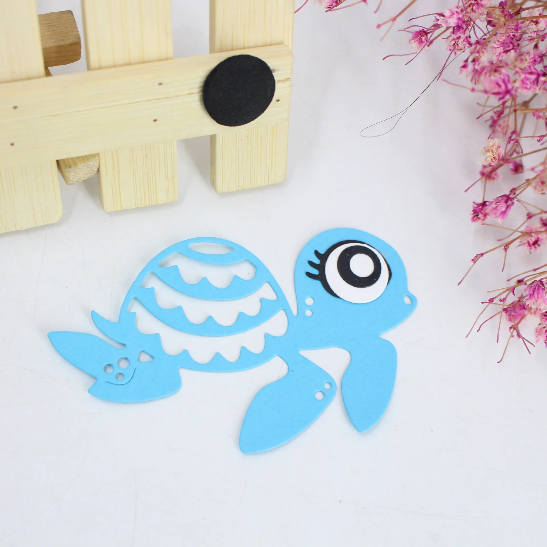

AZSG Big eyes turtle Cutting Dies For DIY Scrapbooking Die Decoretive Embossing Stencial DIY Decoative Cards Die Cutter