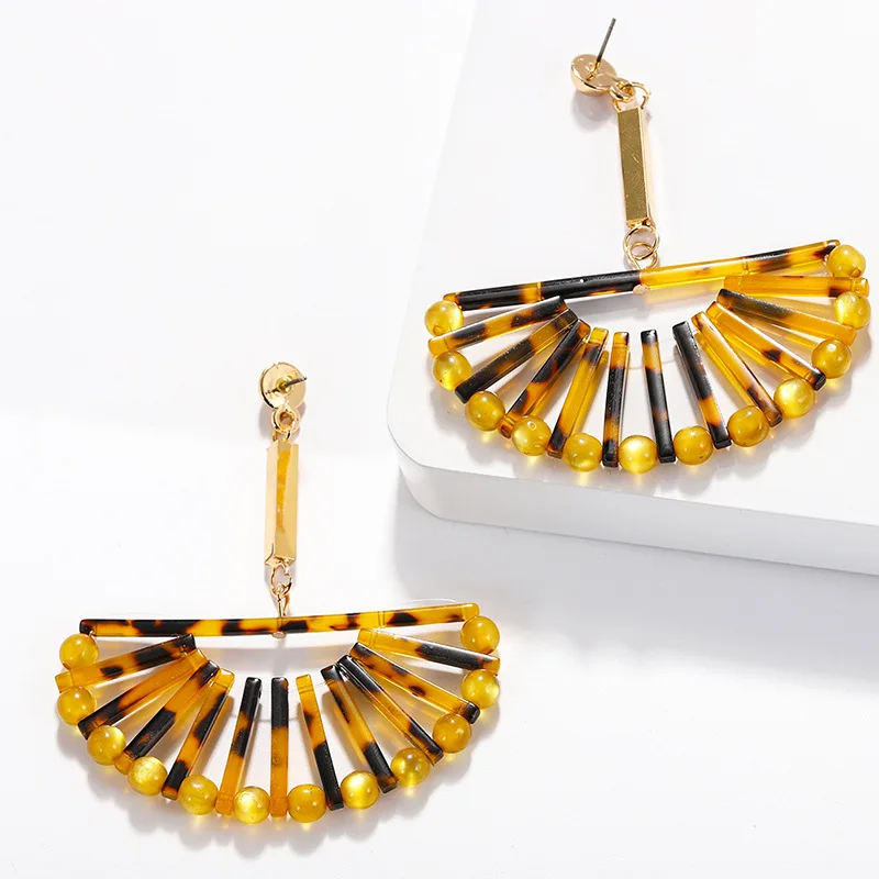 

2019 Retro New Sector Wood Earrings Personality Tortoiseshell Acetate Sheet Earrings For Women Fashion Earrings Bohemian