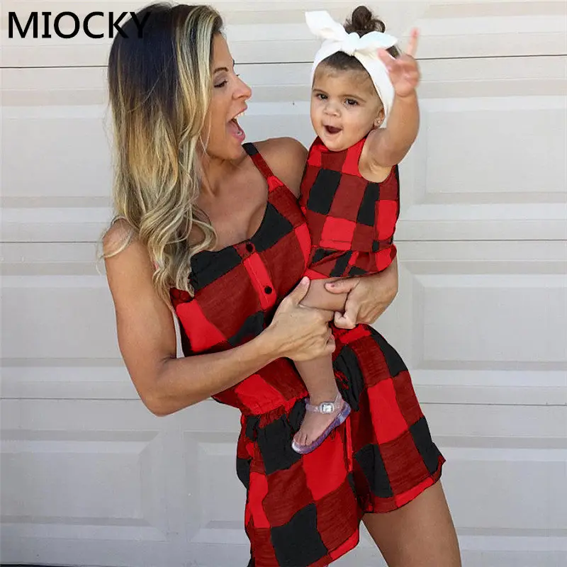 

Mommy And Me Clothes Summer Matching Mom Girl Sets Plaid Short Sleeve Family Look Mother Daughter Jumpsuits Family Outfits E0211