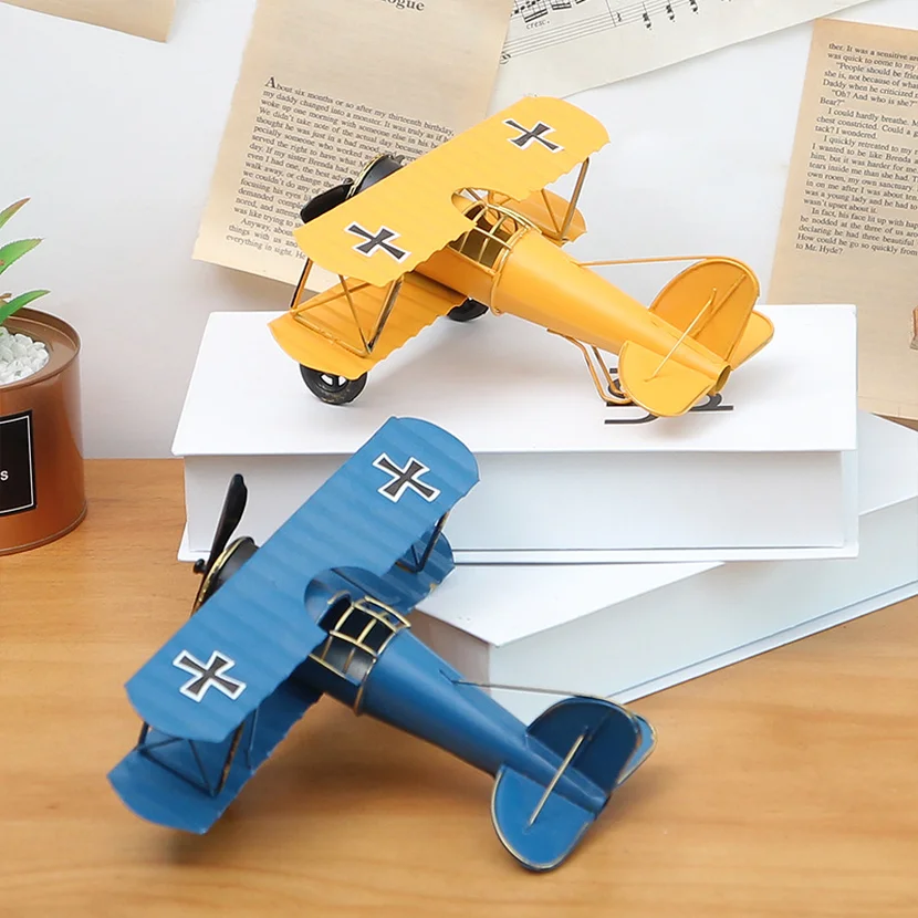 

Vintage Iron Aircraft Model Photography Props Antique Ornaments Airplane Figurines Status Metal Plane Bar Coffee Decorations New