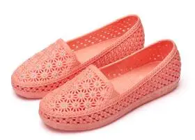 Г. Новая летняя обувь с дырками женские сандалии Студенческая обувь на плоской подошве для мам пляжные туфли на танкетке для женщин среднего возраста - Цвет: apricot