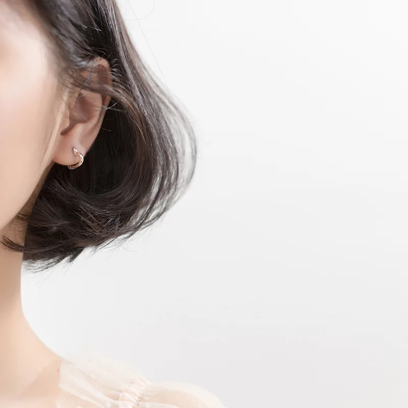 Шикарные Оптовые японские корейские стильные 925 пробы серебряные Простые милые маленькие серьги в виде сердца женские ювелирные изделия