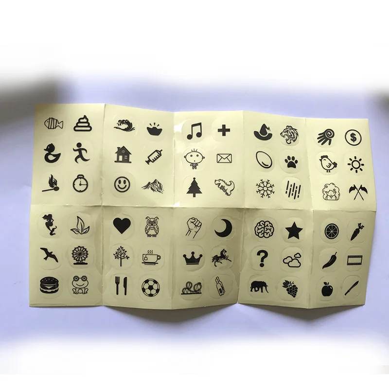 4 Kinds Story Dice Board Game Telling Story Family Puzzle Game Imagine DIY Dice Gift For Children Metal Box 4 Kinds Story Dice Board Game Telling Story Family Puzzle Game Imagine DIY Dice Gift For Children Metal Box