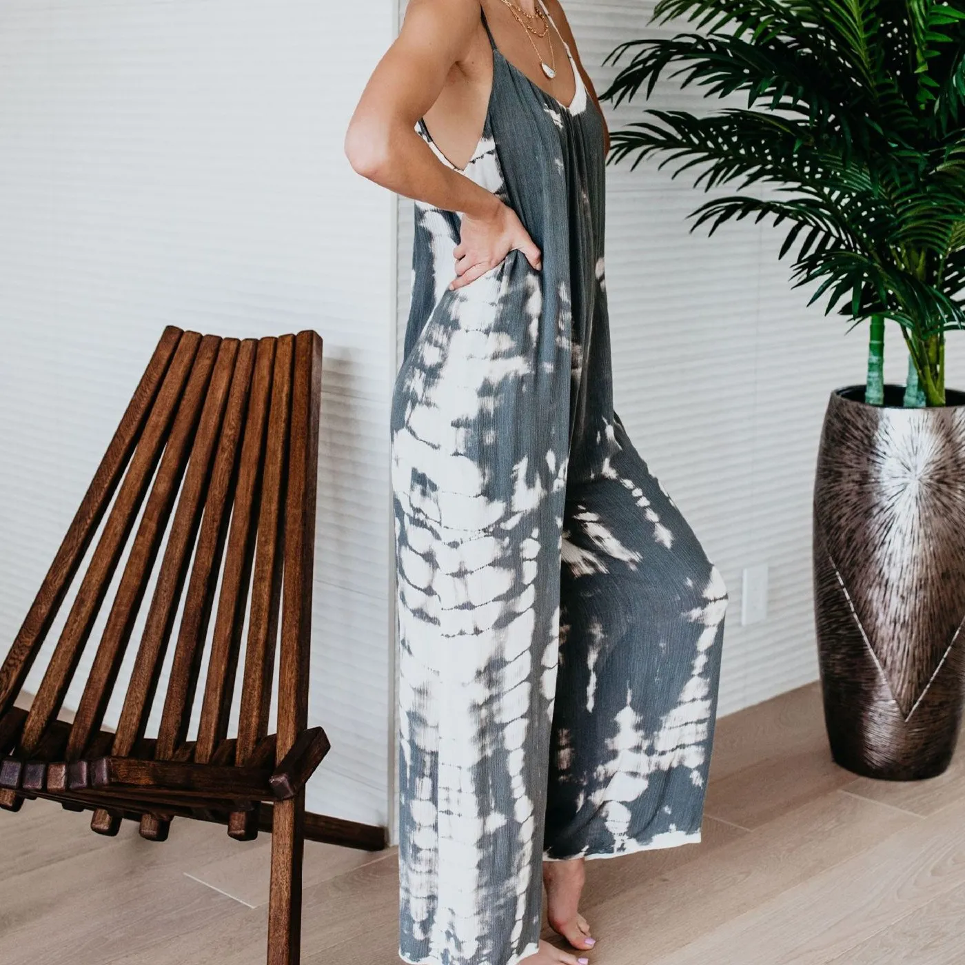 

New Women Spaghetti Strap Print Dyed Wide Leg Jumpsuit Loose Sleeveless Beach Bohemian Jumpsuit Casual Long Rompers Overalls