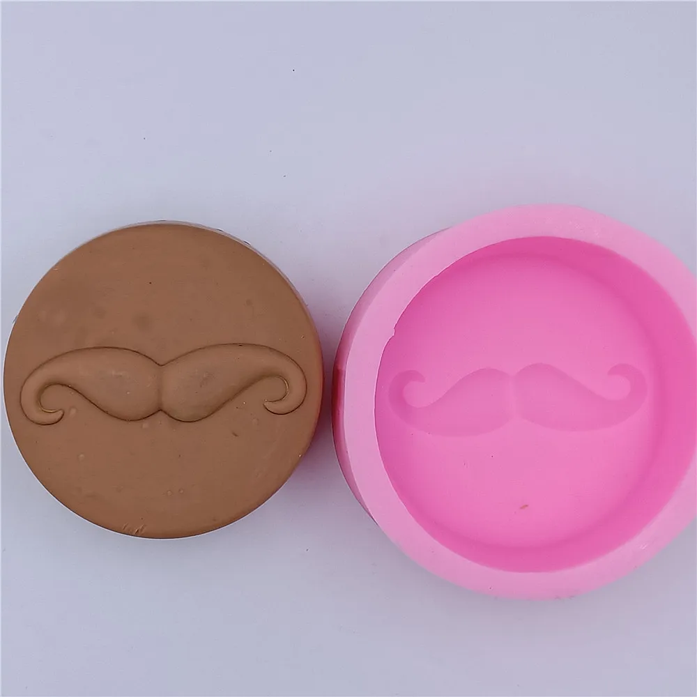 Moustache-015