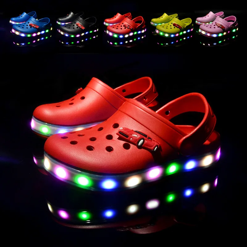 

New Glowing Slippers Children LED Light Shoes Spring Summer Korean Hole Shoes Baby Girls Boys Funny Beach Casual Glisten Slipper