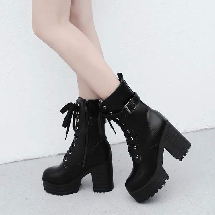 chaussure talon gothique