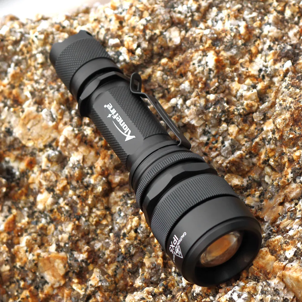 tactical flashlight (15)