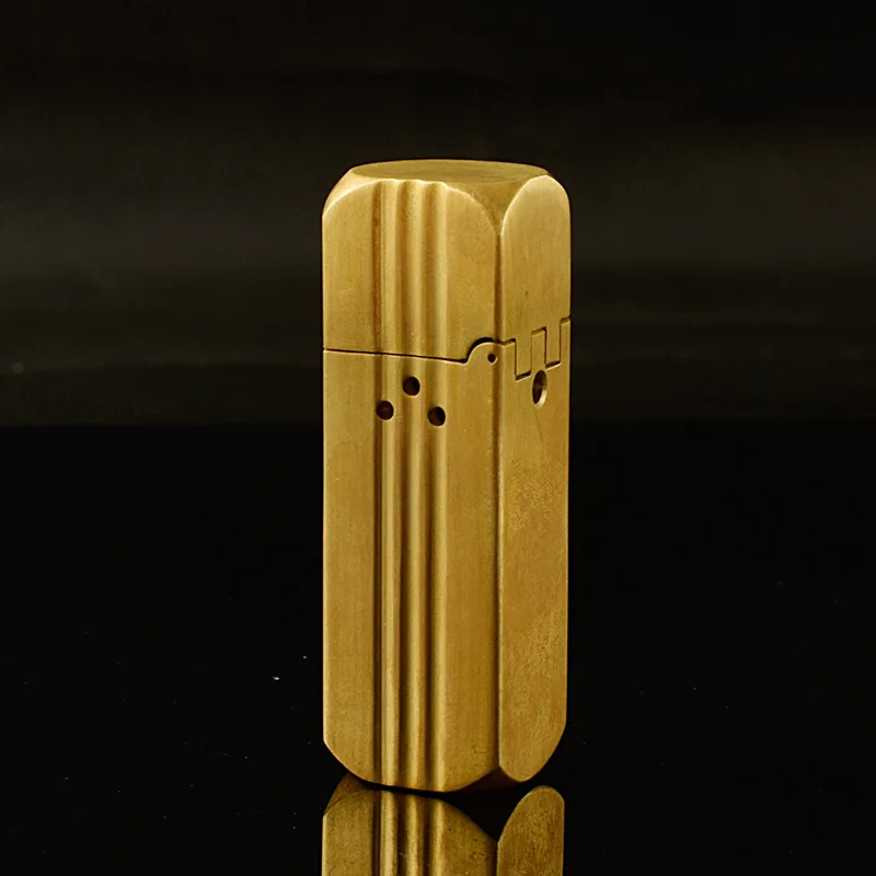 

Heavy trenches pure copper machine pure copper shell flip side ignition old trenches wheel kerosene lighter