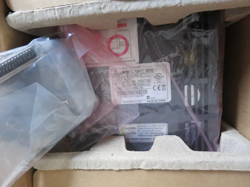 Asd-b2-0421-b однофазный 220 В B2 серии ac servo драйвер для Дельта 400 Вт Серводвигатель новые в коробке