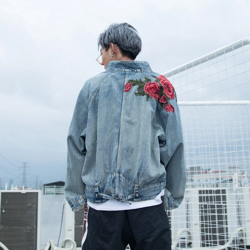

Rose Embroidery Denim Jackets Men Flower Embroidery Jeans Coats Streetwear 2019 Fashion Male Hip Hop Floral Denim Jacket XD137