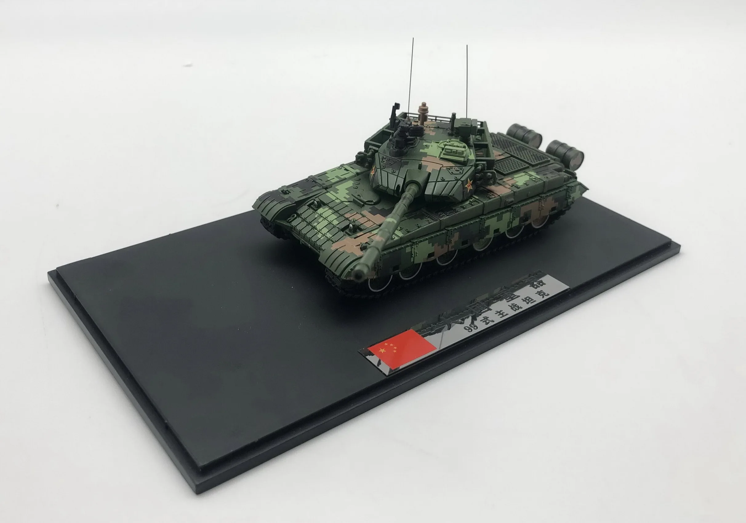 ZTZ 99 бак 1: 72 модель, полученная литьём под давлением