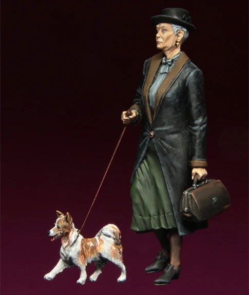 

1/35 Resin Figures Model Kit-C196 Elderly Lady With Pet dog Unassembled unpainted