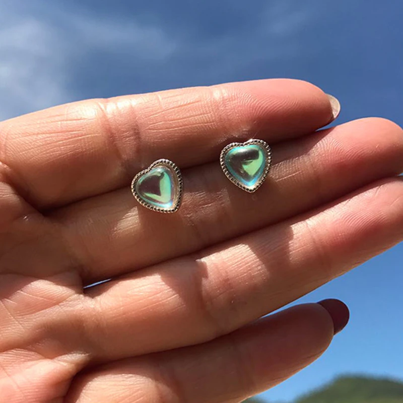 moonlight stone heart stud earrings (1)