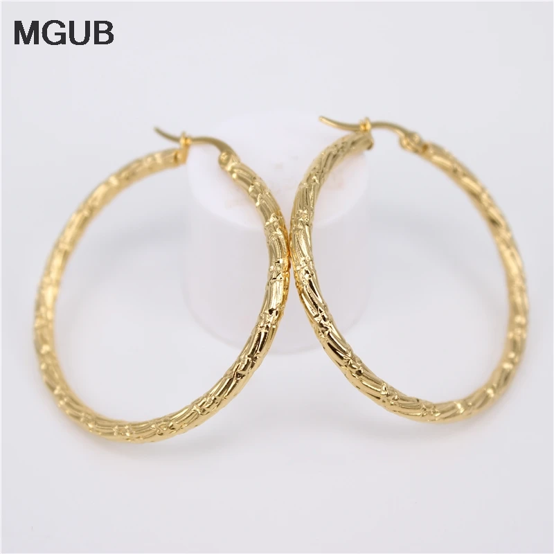 

30mm 40mm simple fashion hoop earring Female birthday present Student couple Sports and leisure Hip hop rock Free shipping LH647
