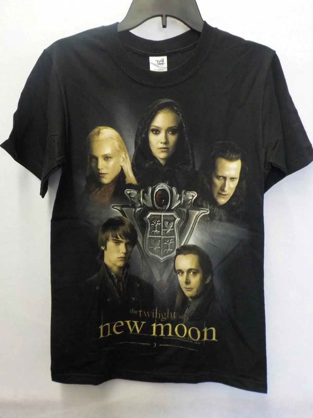 

MENS TWILIGHT SAGA NEW MOON CHARACTERS BLACK GRAPHIC TSHIRT NEW #13133V
