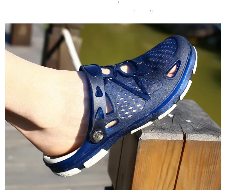 Г. Новая летняя прозрачная обувь мужские пляжные сандалии тапочки с отверстиями мужские вьетнамки легкие сандалии уличные летние Chanclas