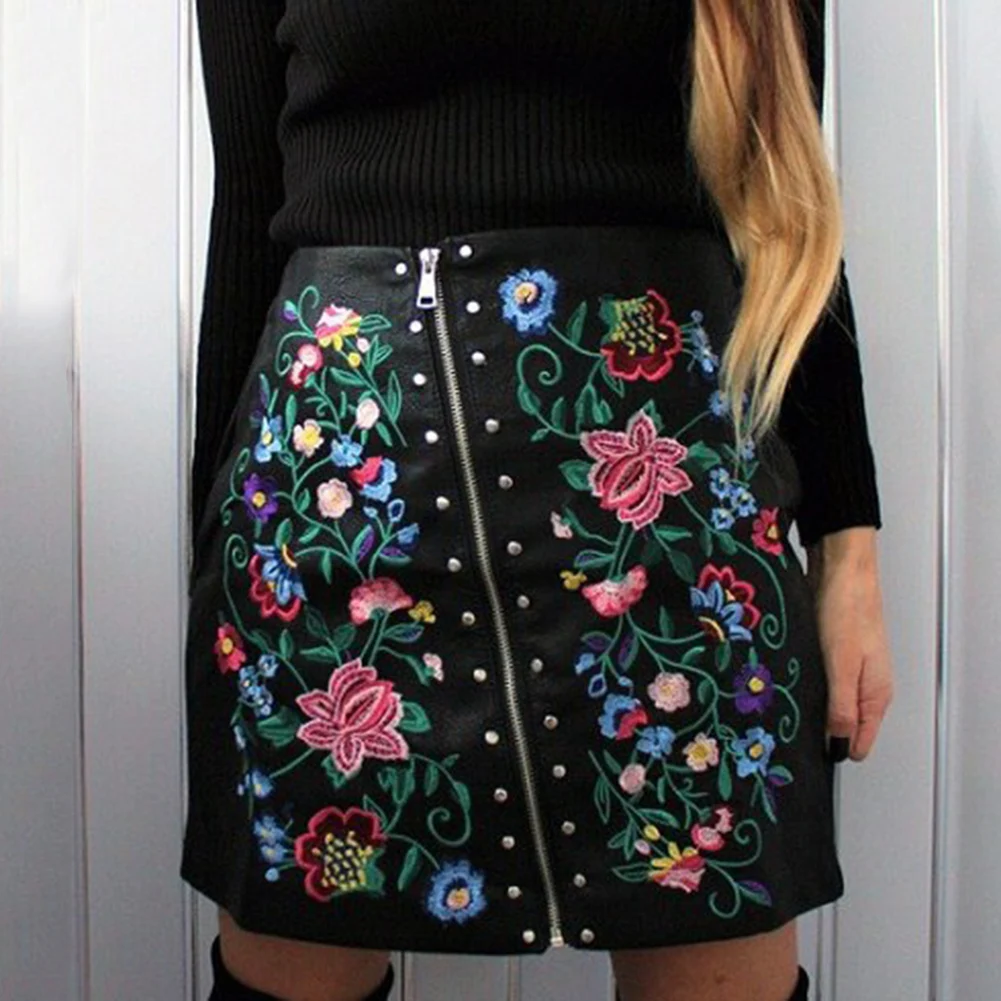Versear Floral Embroidery PU Leather Skirts Women Fashion Rivet Bevel Edge Zipper High Waist Sexy 2018 Summer Short Skirts Black Skirts