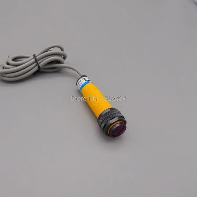 

Photoelectric switch E3F-DS20B2 20 cm NPN three line dc normally closed