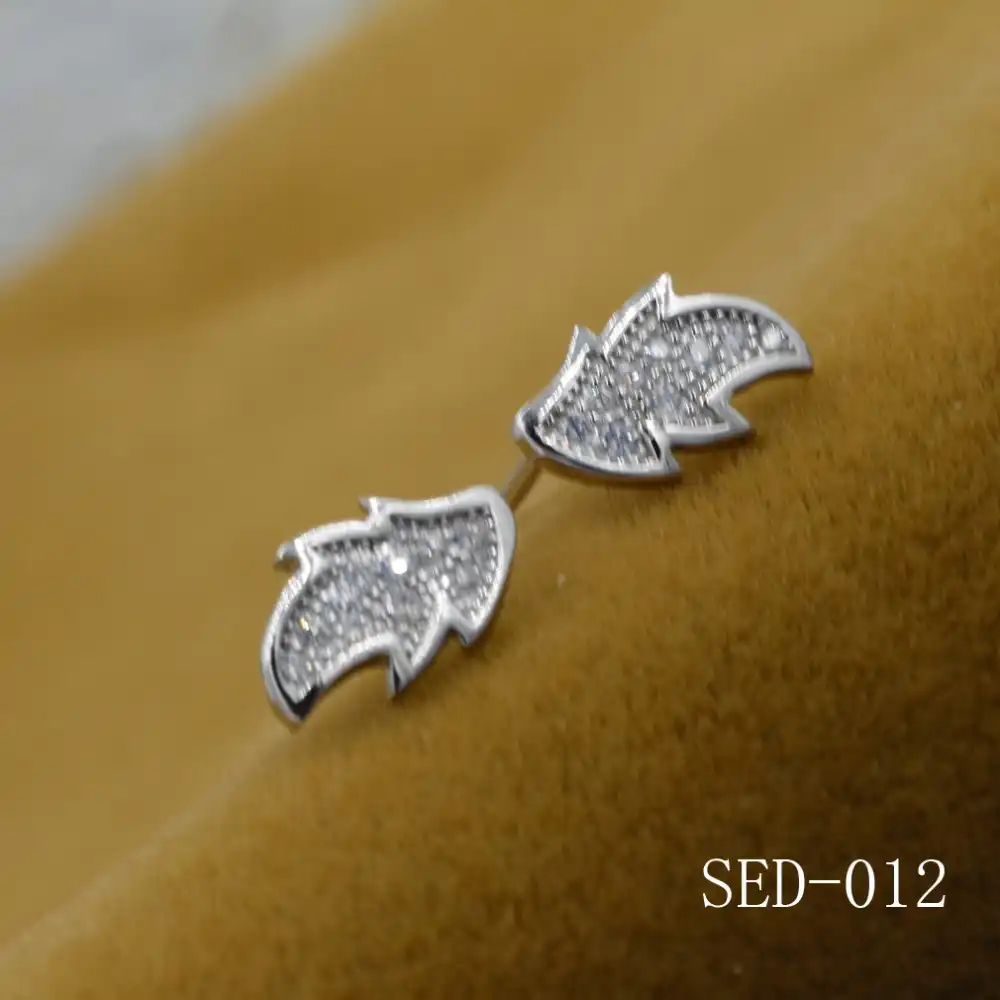 Новый Бесплатная доставка изделия действительно 925 серебро клевера серьги круглые набор циркон цветок и листья серебряные серьги