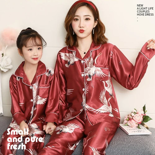 Soild Silk Children Pajamas Suit Autum Family Matching Outfits Long Sleeve Mommy and Baby Clothing Soft Mom and Me Pyjamas Set - Цвет: CQT HX 02dahonghe