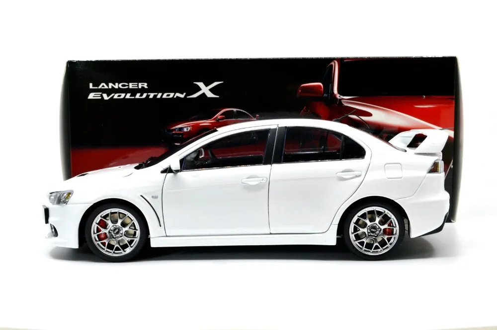 1/18 1:18 Масштаб Mitsubishi Lancer EVO X белая литая модель двери автомобиля открыть руль