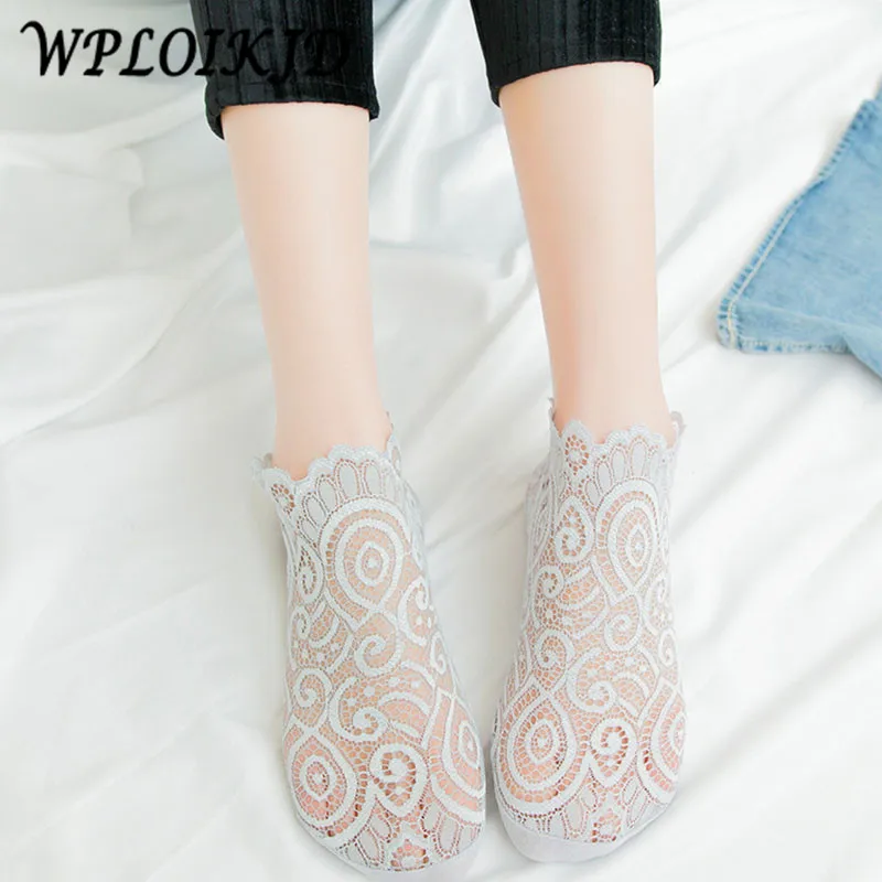 

[WPLOIKJD]Japan Transparent Flowers Art Shallow Mouth Socks Lace Silk Sexy Stealth Women Socks Sweet Non-slip Thin Sox