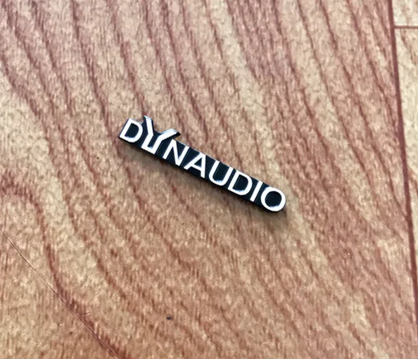 20X DYNAUDIO динамик алюминиевый 3D стикер Труба Рог Звук буквы наклейки для автомобиля