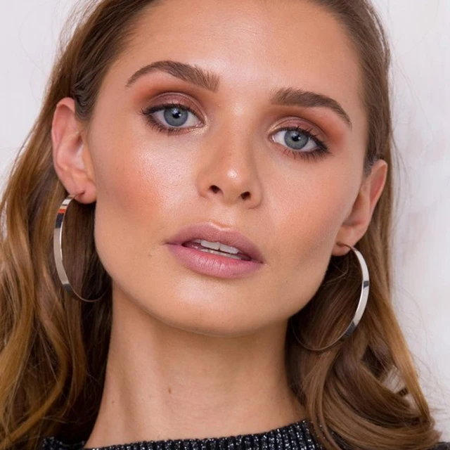 Coco Willow Gold Sliver 2 Colors Oversized Hoop Earrings Coco Willow Gold Sliver 2 Colors Oversized Hoop Earrings Circle Stylish Earring For