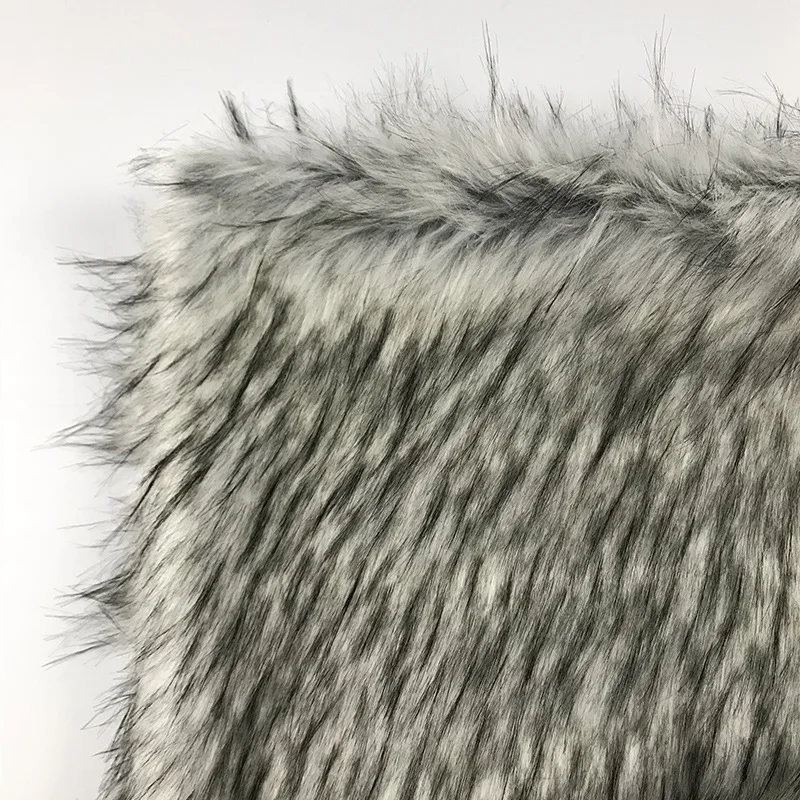 Каракуль синего цвета. Имитация меха. Немецкая меховушка пряжа. Имитация меха. Пряжа имитация меха.