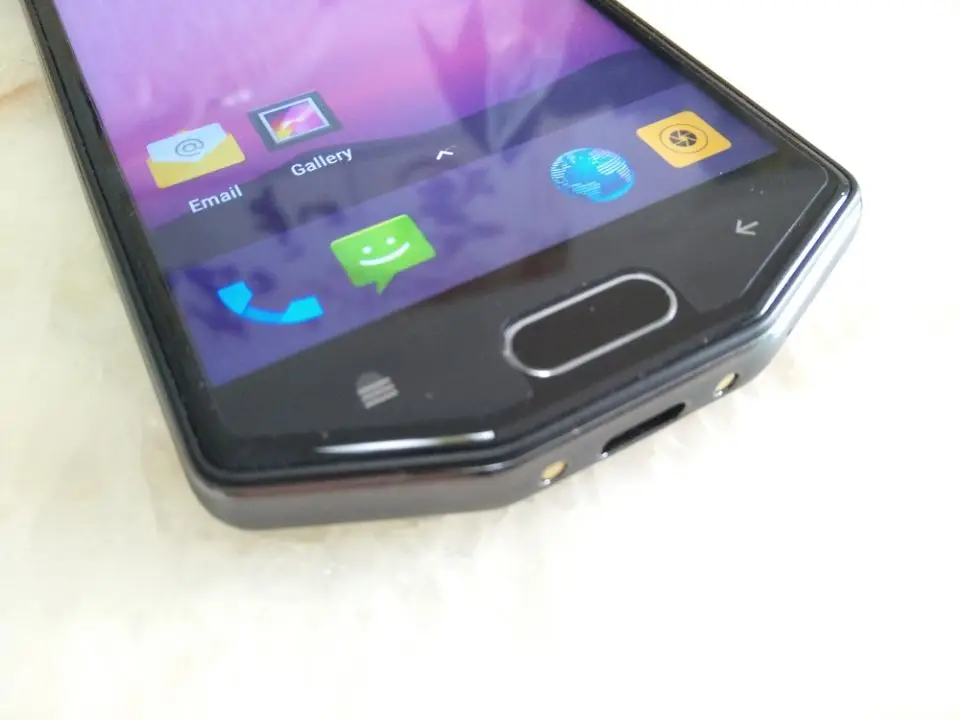Смартфон Rungee G1 Fringerprint 3 Гб ОЗУ 32 ПЗУ экран 5 дюйма 16 МП кнопка SOS аккумулятор 4000 мАч