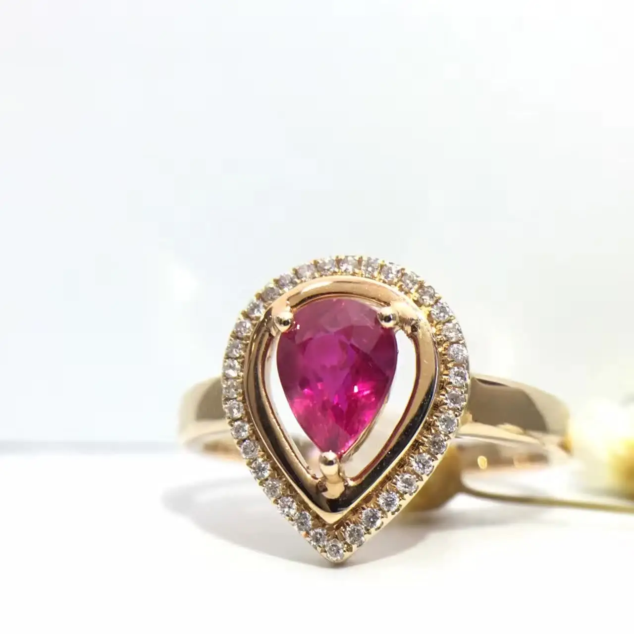 

0.982ct +0.099ct 18K Gold Natural Women Ruby Ring with Diamond Setting 2016 New Fine Jewelry Wedding Band Engagement