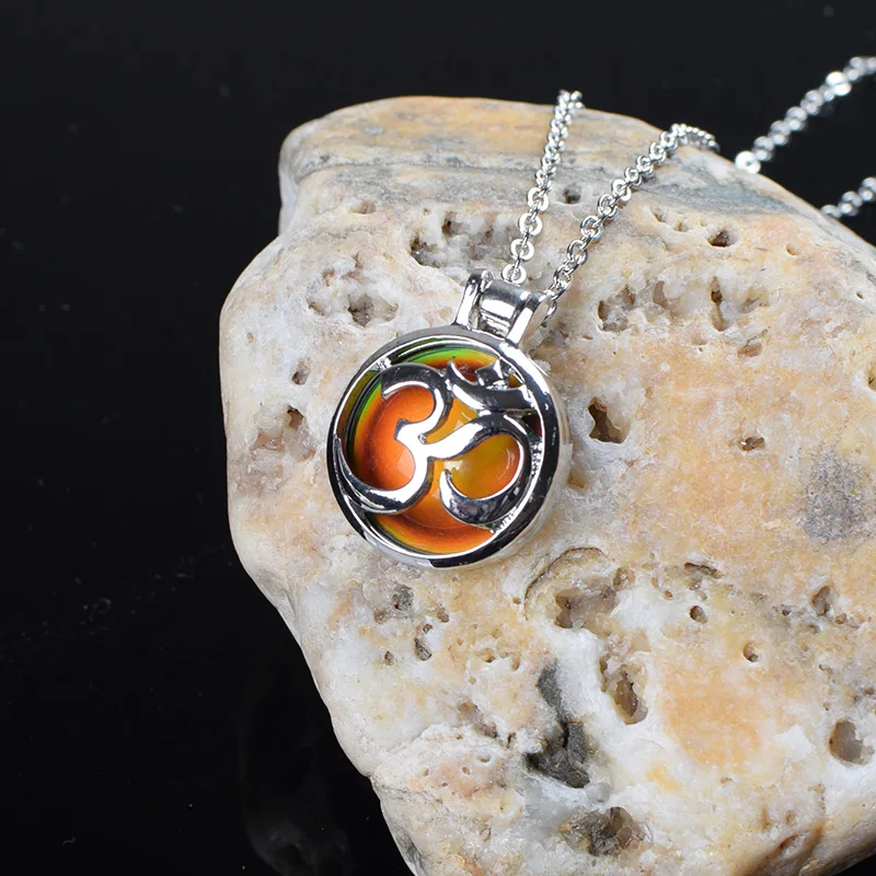 

VisionMood Yoga Mood 2 In 1 Pendant Choker Mood Necklace Temperature Change Color Feeling Emotional Color Woman